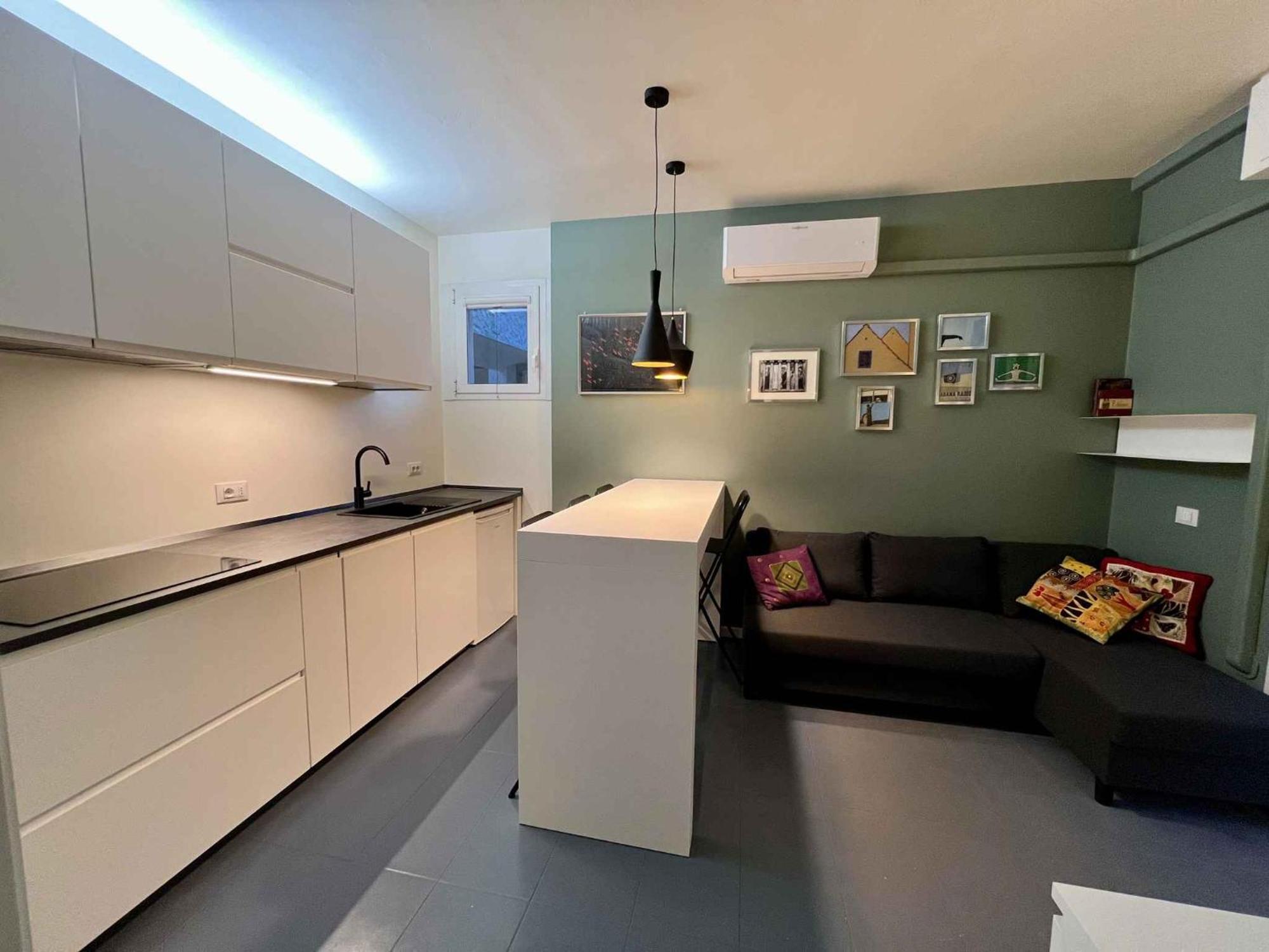 Apartment In 25362 *